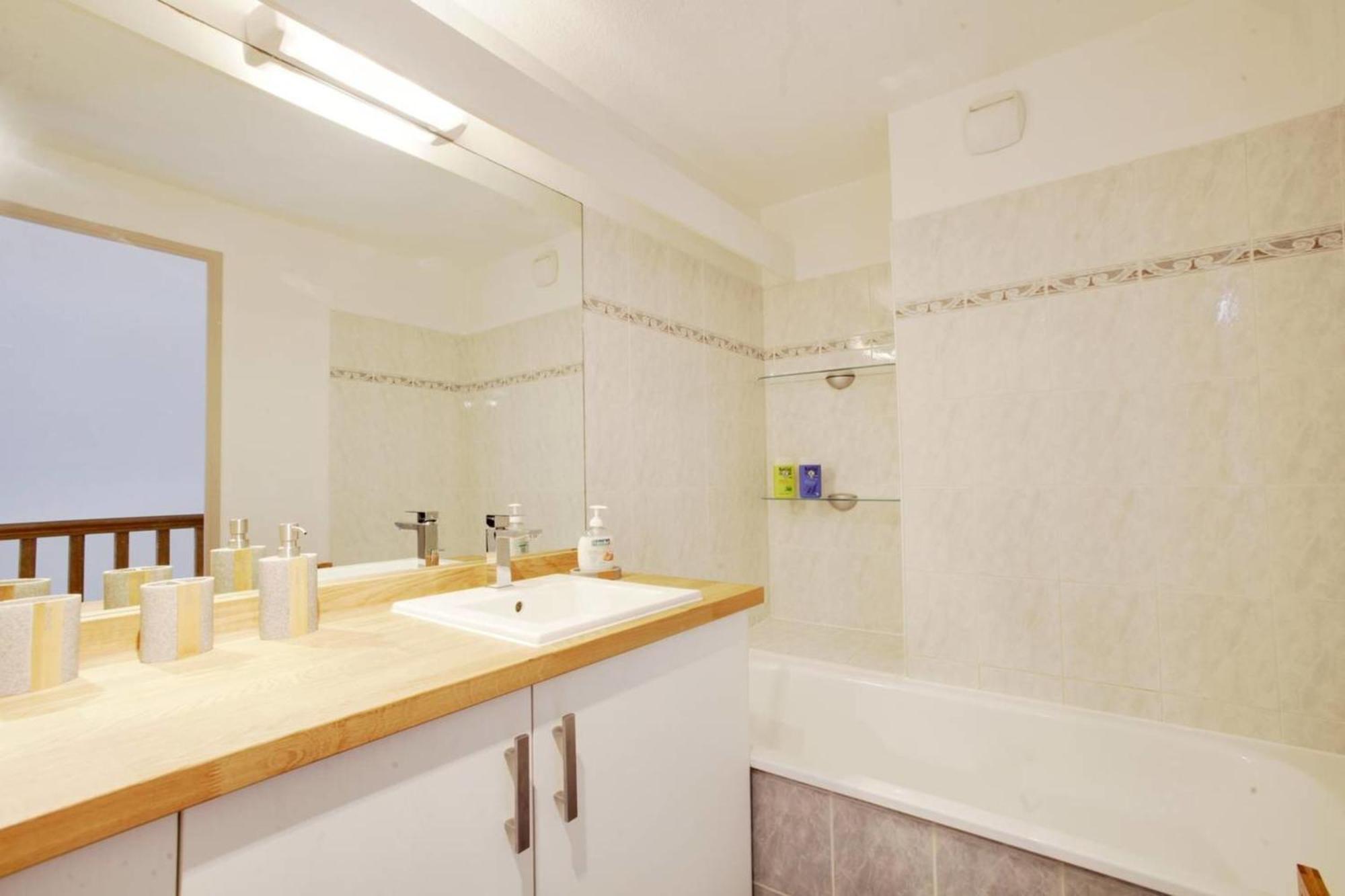 Duplex Alberti - Welkeys Lattes Luaran gambar